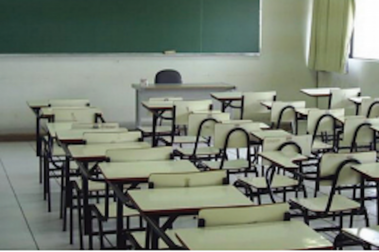 Llaman a no suspender clases. Foto: Especial