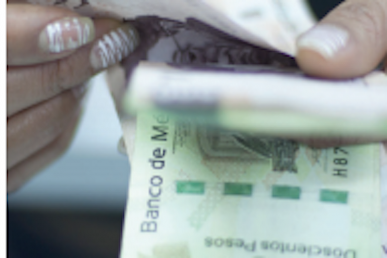 Piden a empresas cumplir con aguinaldos. Foto: Especial