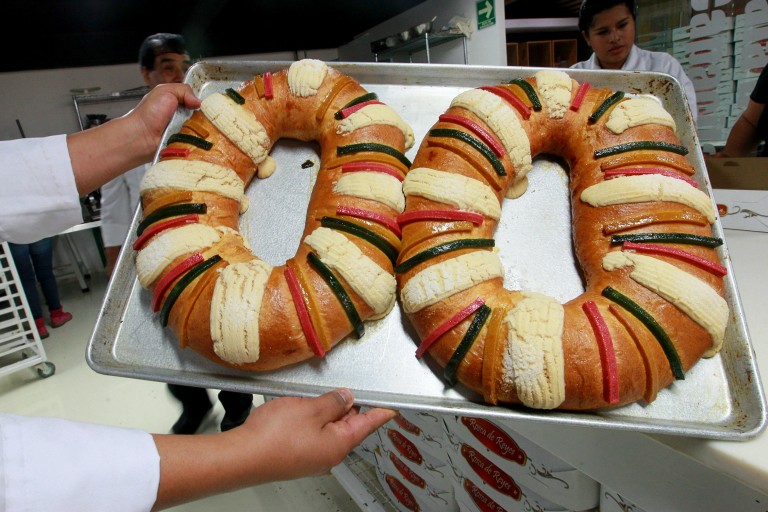 PREPARACIÓN DE LA ROSCA DE REYES