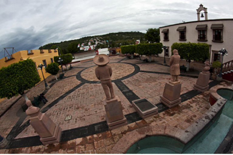 Busca que la industria invierta en el municipio. Foto: Especial