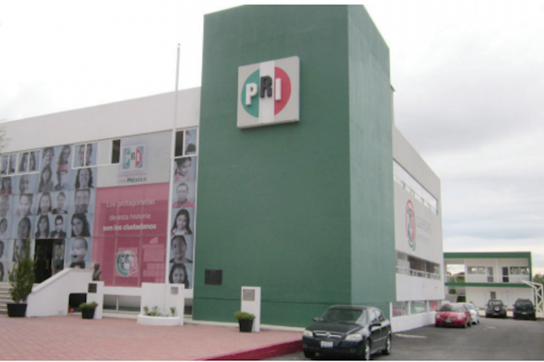 Liquidan deuda de predial. Foto: Especial