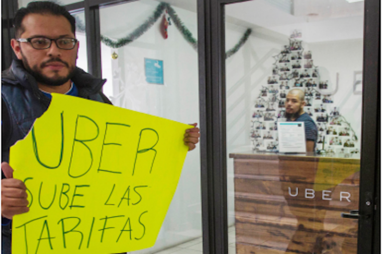 Piden homologar tarifas y atender el precio de la gasolina. Foto: Especial