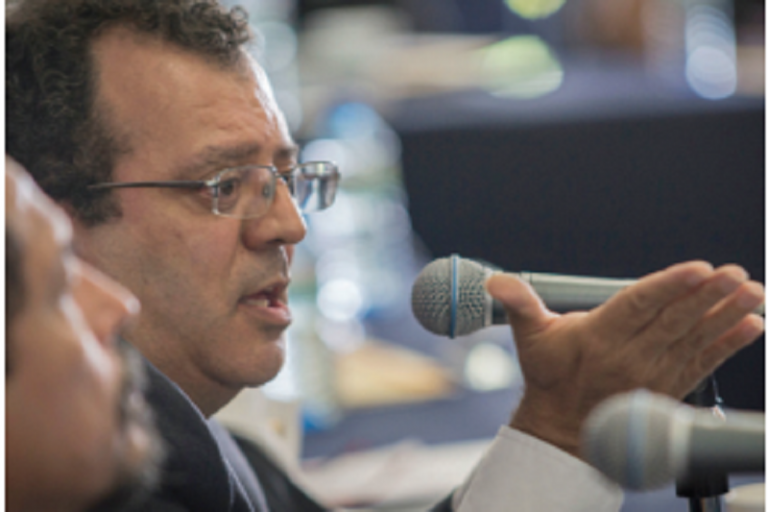 Piden no recortar presupuesto de becas. Foto: Especial