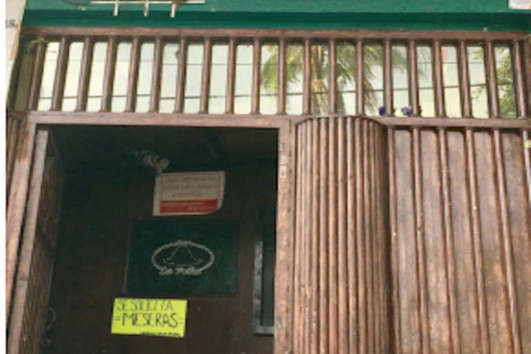 Vecinos indican que opera de forma anómala y rara. Foto: ESpecial