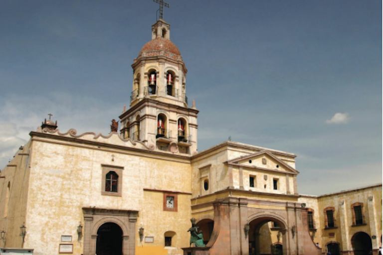 Esperan visitantes en exposición de las fuerzas armadas. Foto: Especial