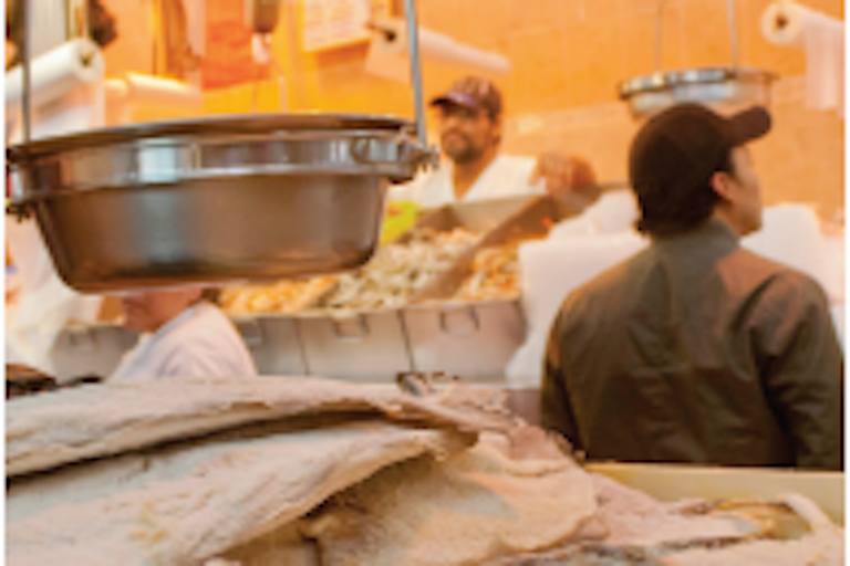 Estudiarán mejoras para tianguis y mercados. Foto: Especial