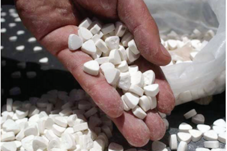 Narcóticos y personas fueron asegurados. Foto: Especial