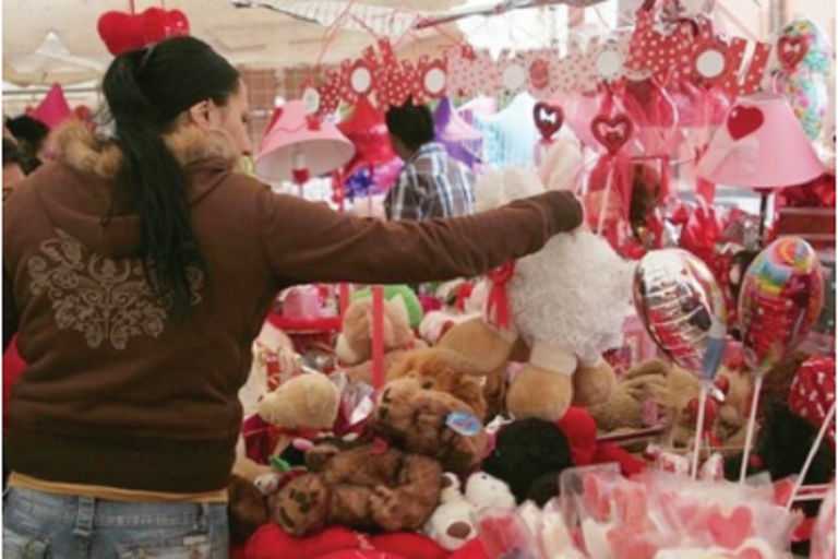 Regalos y restaurantes aumentarán sus ventas. Foto: Especial