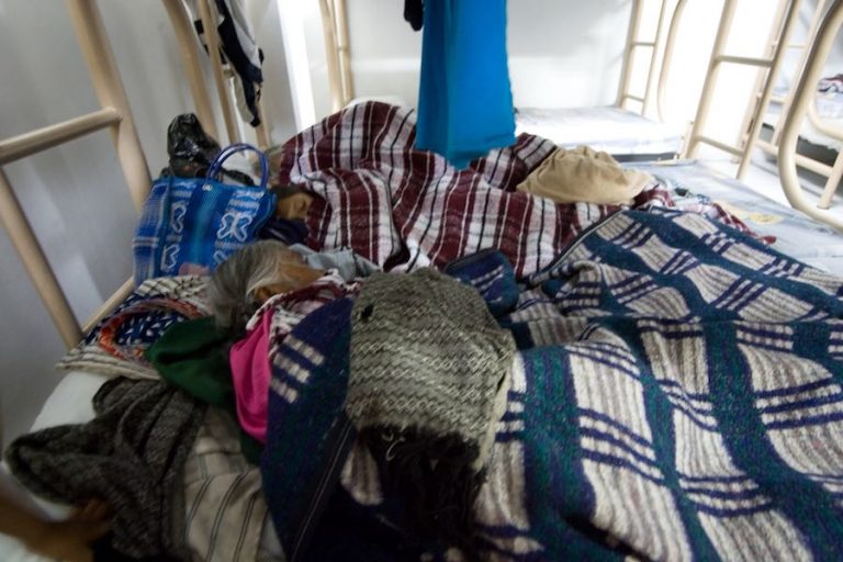 A las personas que son retiradas de las calles les ofrecen hospedaje en el albergue 