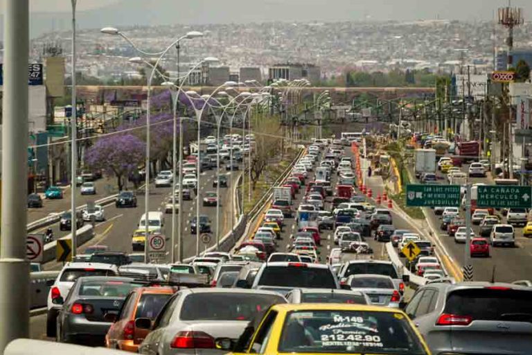 Alrededor de 100 mil vehículos del estado tienen la necesidad de transitar en la ciudad de México.