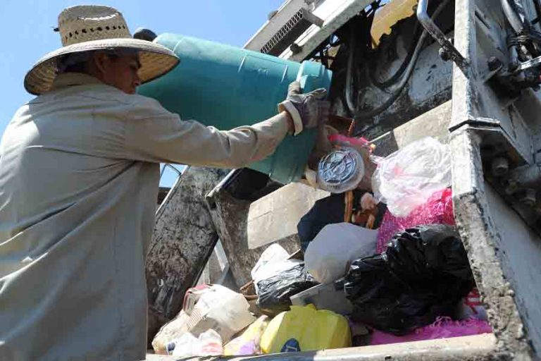 Se cuenta con suficiente personal y vehículos para prestar el servicio.