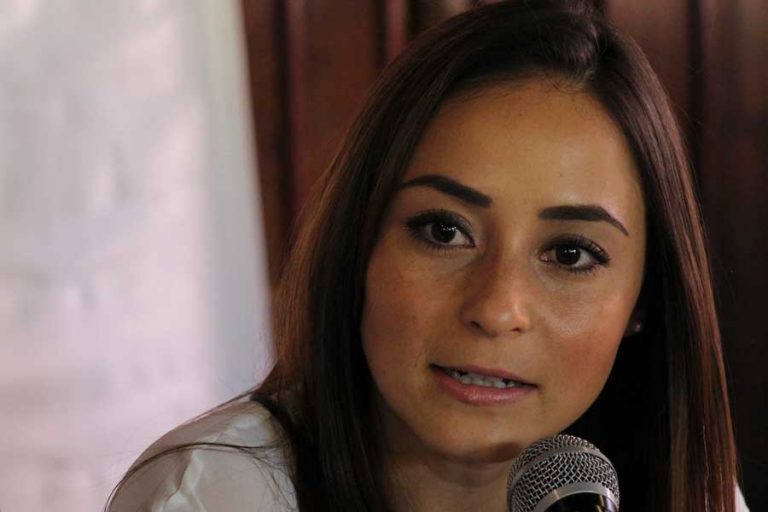 Mejia Lira dijo que su labor  es revisar que el predio esté en condiciones.