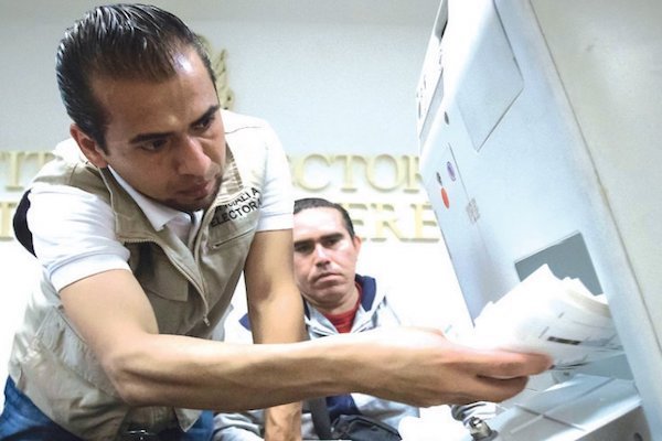 Sufragio. Foto: Obture Press