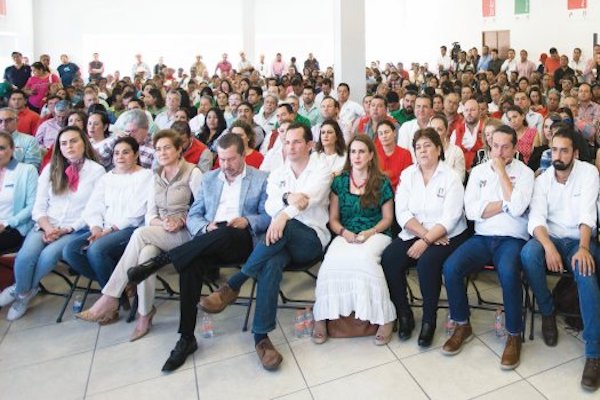 Militantes priistas. Foto: Obture Press