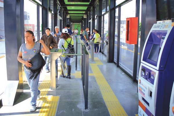 Transporte público. Foto: Obture Press