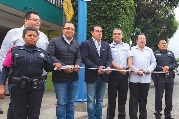 Autoridades. Foto: Obture Press