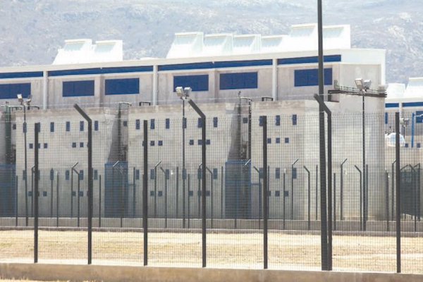 Penal. Foto: Obture Press