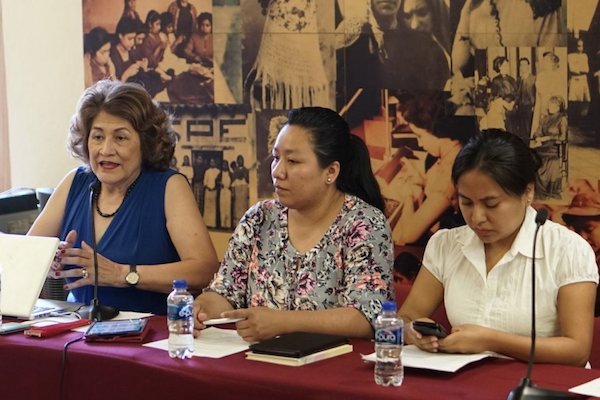 Mujeres. Foto: Ixbalanque Danell