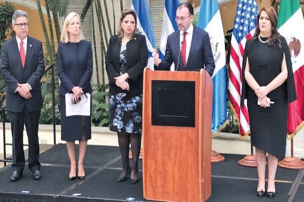 Funcionarios. Foto: Cortesía