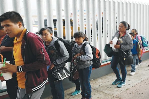 Migrantes connacionales. Foto: AP