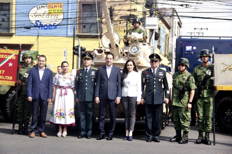 Desfile en Querétaro. Foto: Especial