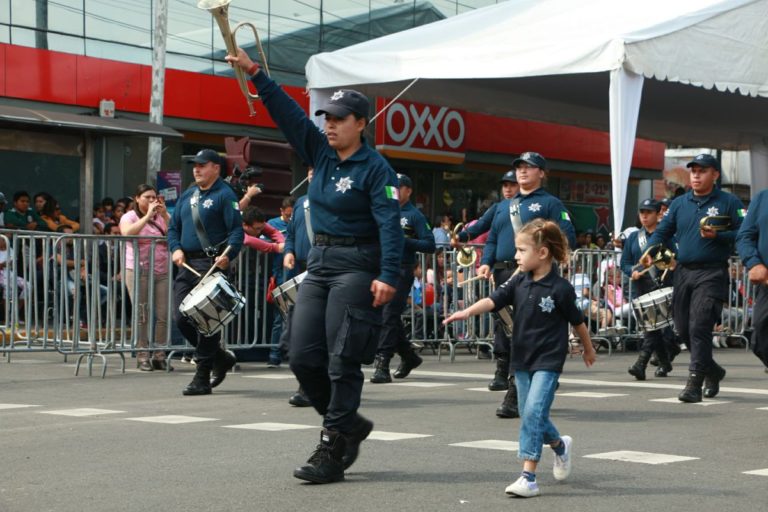 Desfile en Querétaro. Foto: Especial