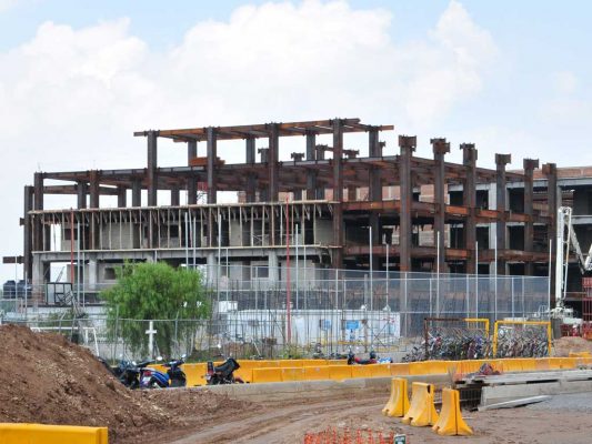 Construcción hospital. Especial.