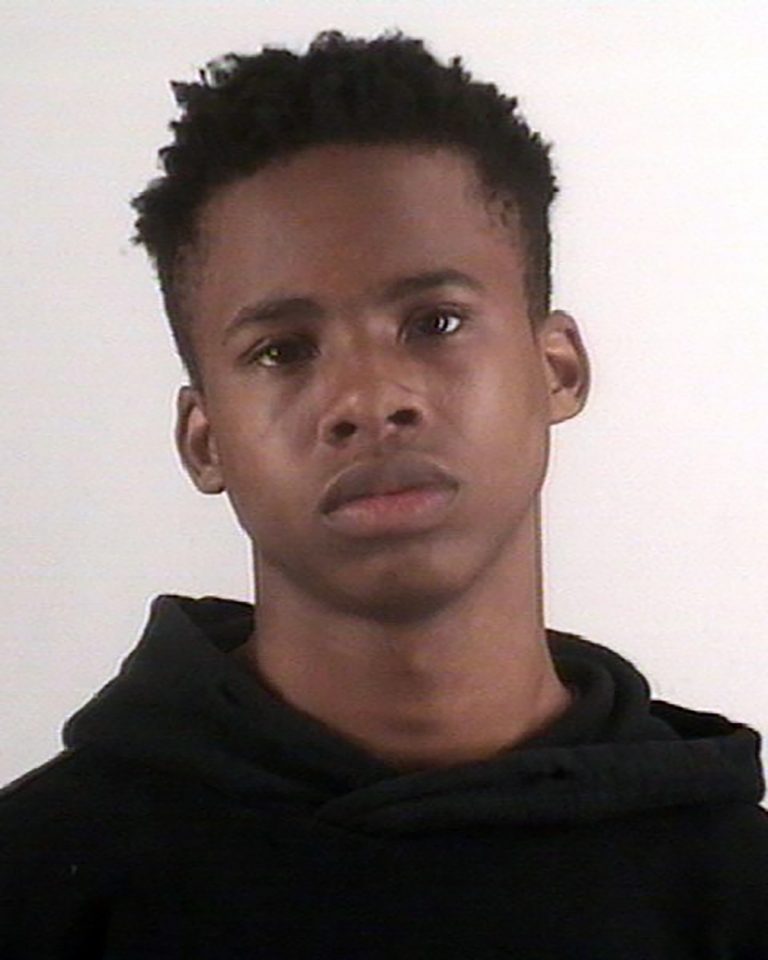 AP Photo,Taymor McIntyre en una imagen sin fecha proporcionada por la comisaría del condado de Tarrant. Un jurado de Texas condenó a McIntyre, un rapero adolescente conocido como Tay-K, por la muerte a tiros de un hombre durante un allanamiento de morada en el 2016. El joven fue sentenciado el martes 23 de julio del 2019 a 55 años en prisión. (Comisaría del condado de Tarrant vía AP)