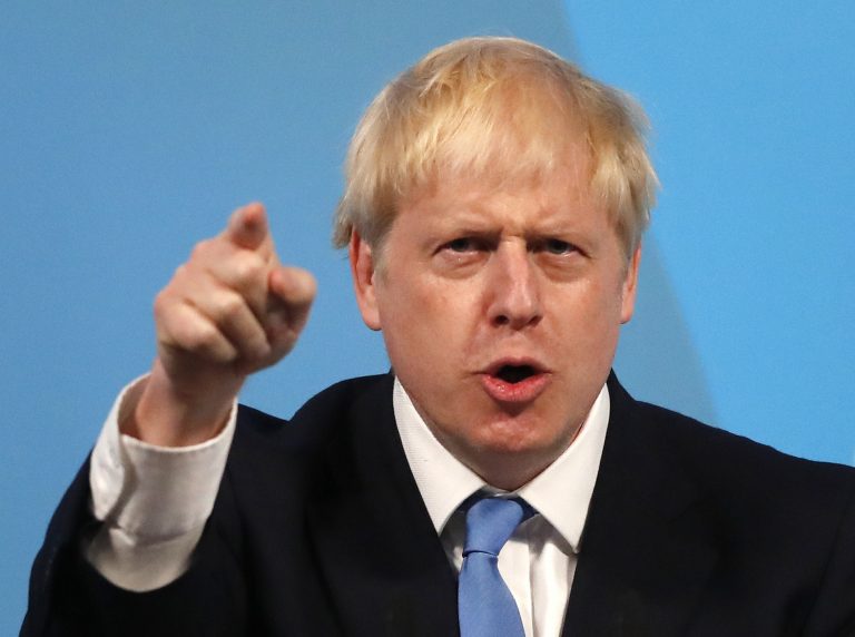 AP Photo,Boris Johnson gesticula mientras habla después de ser anunciado como el nuevo líder del Partido Conservador británico, el martes 23 de julio de 2019 en Londres.  Johnson se convertirá en el próximo primer ministro del país. (Foto AP/Frank Augstein)