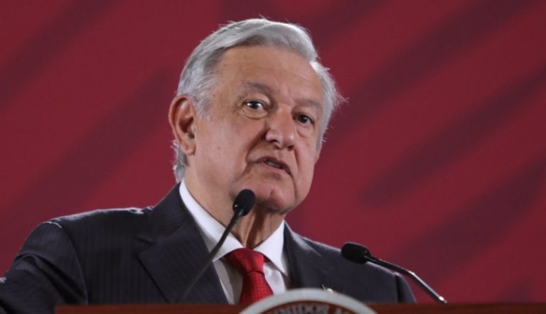 NOTIMEX,El Presidente de México reiteró el compromiso de no aumentar los impuestos, pues afirma que es la única forma de sacar adelante al país.