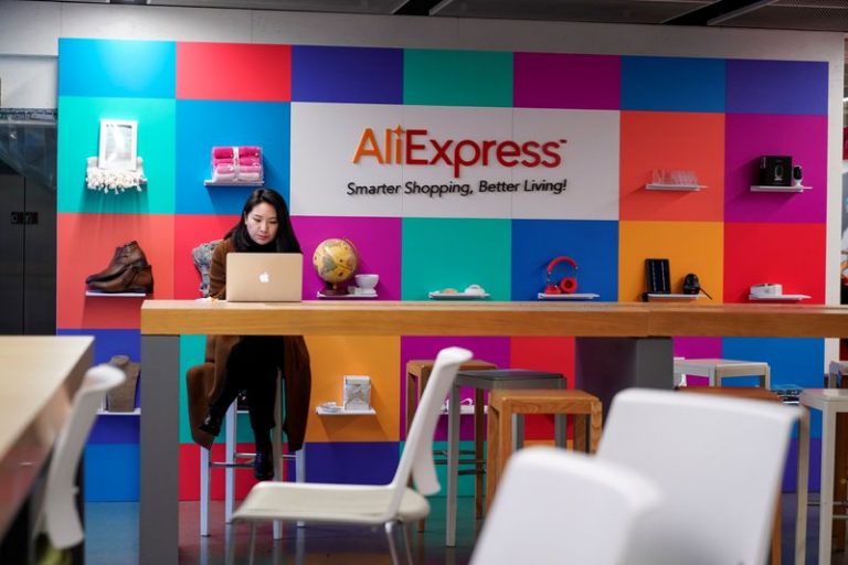 LYNXNPEG740UA.jpg,The logo of AliExpress is seen at Alibaba Expansion office at the Alibaba company's headquarters in Hangzhou, Zhejiang province, China, November 18, 2019. REUTERS/Aly Song; Crédito: ALY SONG, Reuters