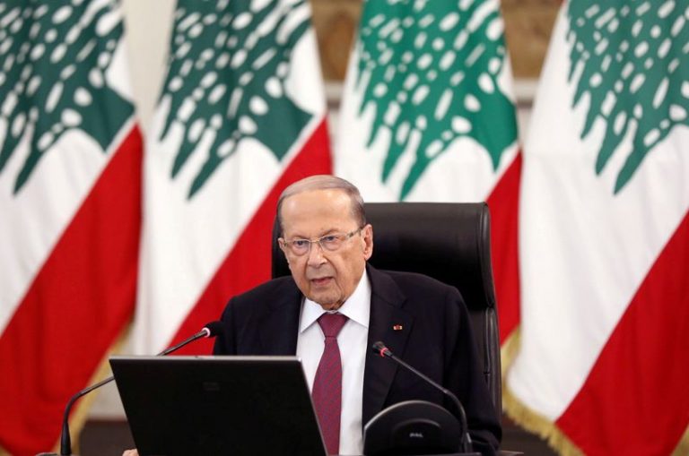 LYNXNPEG7E0JY.jpg,FOTO DE ARCHIVO: El presidente de Líbano, Michel Aoun, pronuncia un discurso en el palacio presidencial en Baabda, Líbano. 25 de junio de 2020. REUTERS/Mohamed Azakir/File Photo; Crédito: Mohamed Azakir, Reuters
