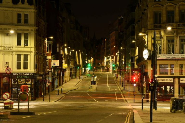 LYNXMPEG8H0U2.jpg,Fleet Street, Londres, Gran Bretaña, 22 abril 2020. REUTERS/Dylan Martinez/; Crédito: Dylan Martinez, Reuters