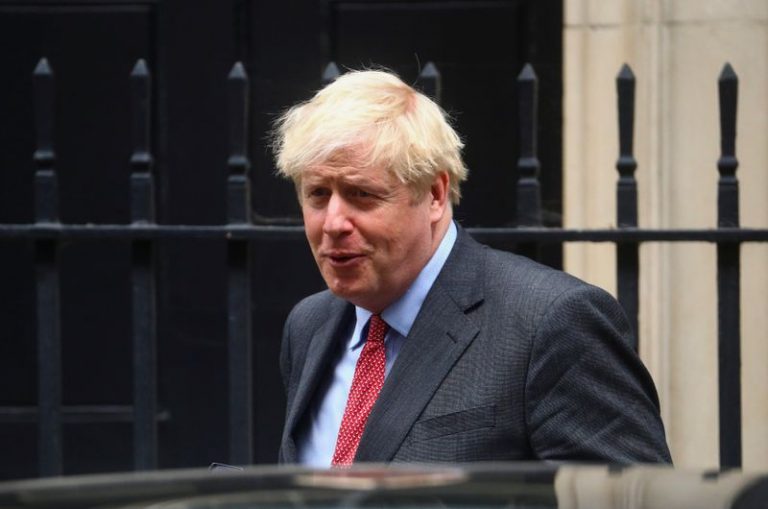 LYNXNPEG8L0ZJ.jpg,El Primer Ministro de Gran Bretaña Boris Johnson sale de su residencia oficial en Londres el 22 de septiembre de 2020. REUTERS/Hannah McKay; Crédito: HANNAH MCKAY, Reuters