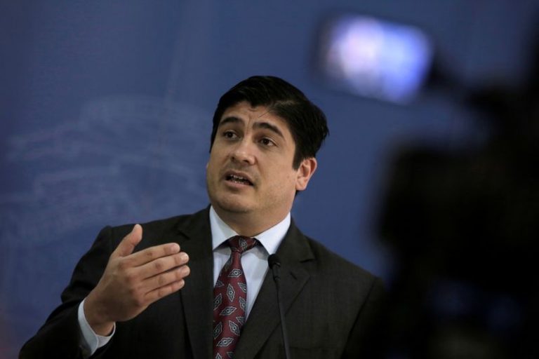 LYNXMPEG97056.jpg,FOTO DE ARCHIVO. El presidente de Costa Rica, Carlos Alvarado, habla en la Casa Presidencial con la prensa sobre medidas preventivas contra el coronavirus. San José, Costa Rica. Marzo 9, 2020. REUTERS/Juan Carlos Ulate; Crédito: Juan Carlos Ulate, Reuters