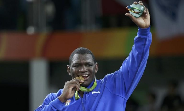 LYNXMPEG97227.jpg,Foto de archivo del luchador cubano Mijaín López con su medalla de oro ganada en Río 2016. 15 de agosto de 2016. REUTERS/Toru Hanai ; Crédito: ACI Project AI, Reuters