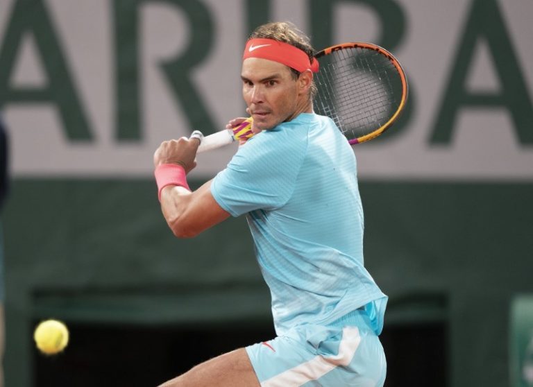 LYNXMPEG9C1AS.jpg,Rafa Nadal durante su partido contra Novak Djokovic en el Estadio de Roland Garros, el 11 de octubre de 2020; París, Francia. Susan Mullane-USA TODAY Sports; Crédito: Susan Mullane, Reuters
