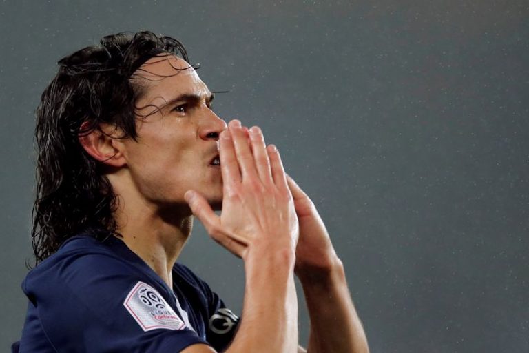 LYNXMPEG9C1DX.jpg,Imagen de archivo del atacante uruguayo Edinson Cavani celebrando luego de anotar el primer gol de Paris St Germain frente al Bordeaux por la Ligue 1 del fútbol francés en el estadio Parque de los Príncipes de París, Francia. 23 de febrero, 2020. REUTERS/Benoit Tessier/Archivo; Crédito: BENOIT TESSIER, Reuters