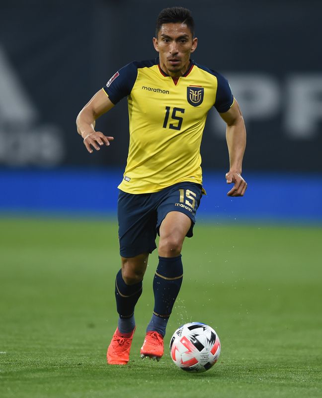 LYNXMPEG9C1ZN.jpg,FOTO DE ARCHIVO-Fútbol - Argentina vs. Ecuador - Estadio La Bombonera, Buenos Aires, Argentina. 8 de octubre de 2020. El ecuatoriano Ángel Mena en el acción. Pool vía REUTERS/Marcelo Endelli ; Crédito: XXSTRINGERXX xxxxx, Reuters