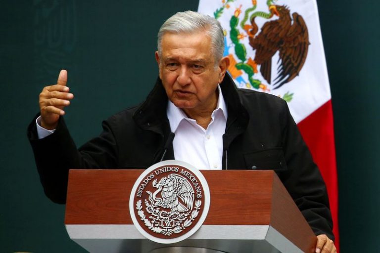 LYNXMPEG9F1KI-1.jpg,IMAGEN DE ARCHIVO. El presidente mexicano, Andrés Manuel López Obrador, durante un discurso en Ciudad de México. Septiembre 26, 2020. REUTERS/Edgard Garrido/; Crédito: EDGARD GARRIDO, Reuters