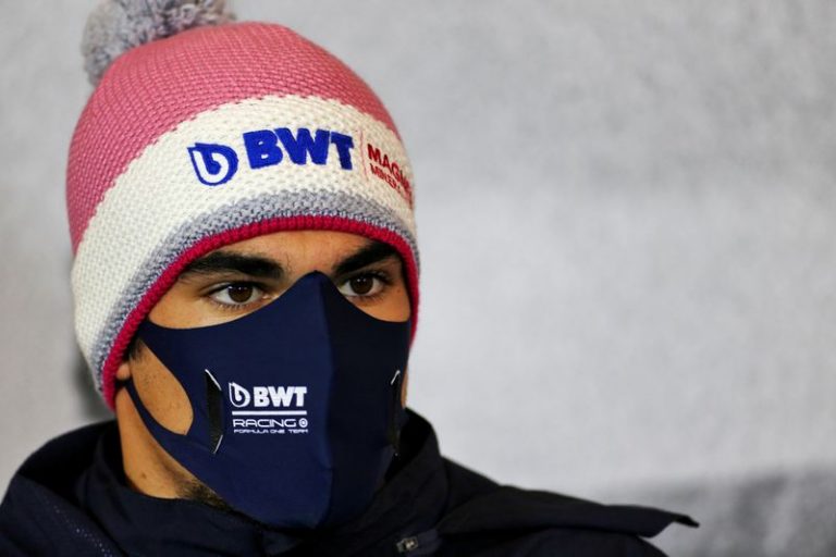 LYNXMPEG9K0W4.jpg,Imagen de archivo de piloto canadiense de Racing Point Lance Stroll durante una conferencia de prensa antes del Gran Premio de Eifel, en el circuito de Nurburgring, Nurburg, Alemania. 8 octubre 2020. FIA/entrega vía Reuters. ATENCIÓN EDITORES - ESTA IMAGEN HA SIDO ENTREGADA POR UNA TERCERA PARTE. NO REVENTA NI ARCHIVO; Crédito: HANDOUT, Reuters