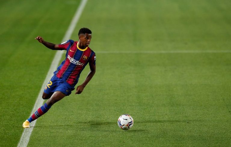LYNXMPEG9L11P.jpg,Imagen de archivo del delantero del Fútbol Club Barcelona Nasu Fati durante un partido contra el Sevilla por la La Liga Santander en el Camp Nou, Barcelona, España. 4 octubre 2020. REUTERS/Albert Gea; Crédito: Albert Gea, Reuters