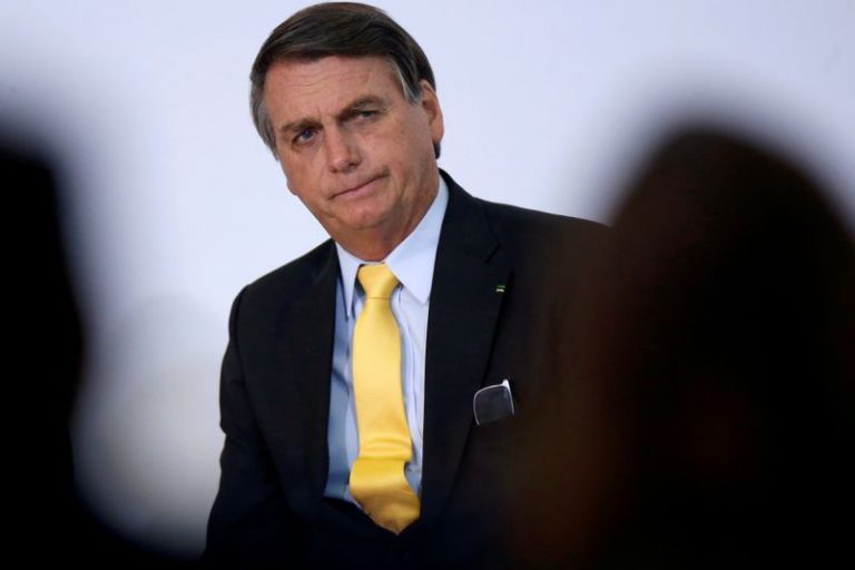 LYNXMPEG9P1F7.jpg,Imagen de archivo del presidente de Brasil, Jair Bolsonaro, durante la Ceremonia de Anuncio de Resultados del Estudio Clínico COVID-19 en el Palacio de Planalto, en Brasilia, Brasil. 19 de octubre, 2020. REUTERS/Adriano Machado/Archivo; Crédito: ADRIANO MACHADO, Reuters