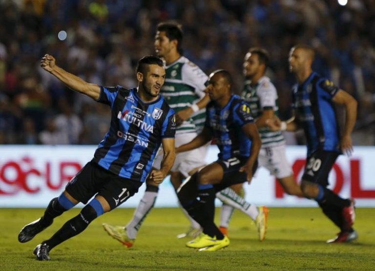 LYNXMPEG9P1JL.jpg,Foto de archivo de futbolistas de Querétaro celebrando un gol durante partido de la Liga MX. Estadio Corregidora, Querétaro, México. 31 de mayo de 2015.
REUTERS/Henry Romero; Crédito: Array, Reuters