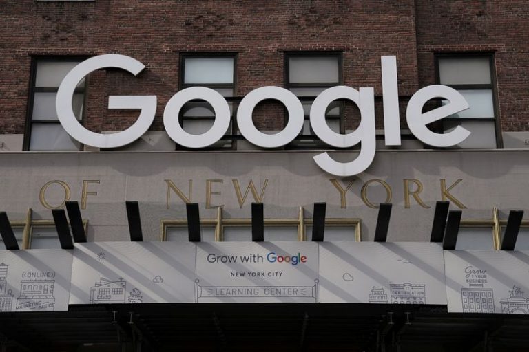 LYNXMPEG9S1UA.jpg,IMAGEN DE ARCHIVO. Una señal de Google en un edificio corporativo en la Ciudad de Nueva York, Nueva York, EEUU, Octubre 20, 2020. REUTERS/Carlo Allegri; Crédito: CARLO ALLEGRI, Reuters