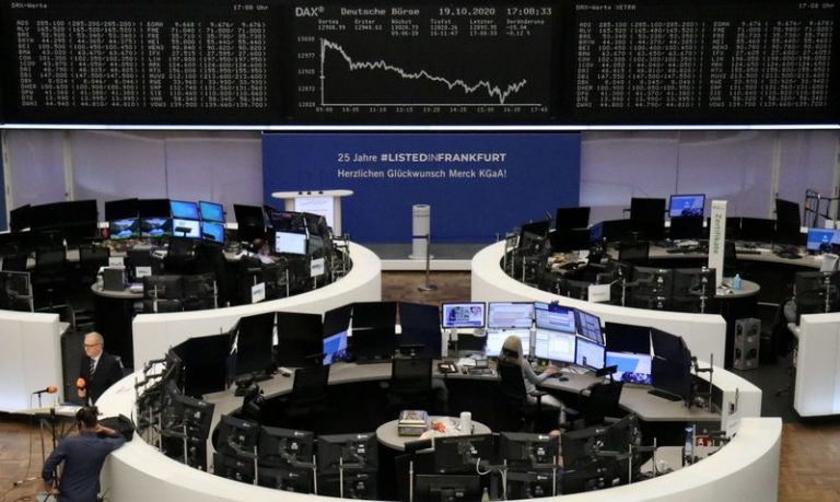 LYNXMPEG9T0N5.jpg,FILE PHOTO: The German share price index DAX graph is pictured at the stock exchange in Frankfurt, Germany, October 19, 2020.    REUTERS/Staff/File Photo; Crédito: STAFF, Reuters