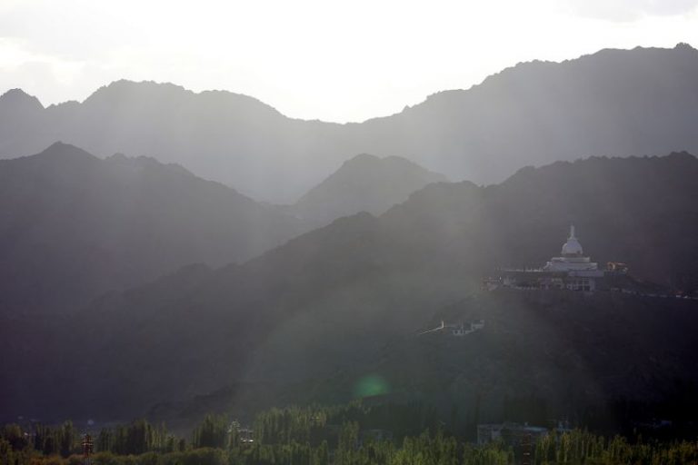 LYNXMPEG9T1AC.jpg,FOTO DE ARCHIVO. Imagen referencial de un santuario budista en medio de colinas del Himalaya, en Chanspa, distrito de Leh, Ladakh, India. 24 de septiembre de 2016. REUTERS/Cathal McNaughton; Crédito: CATHAL MCNAUGHTON, Reuters