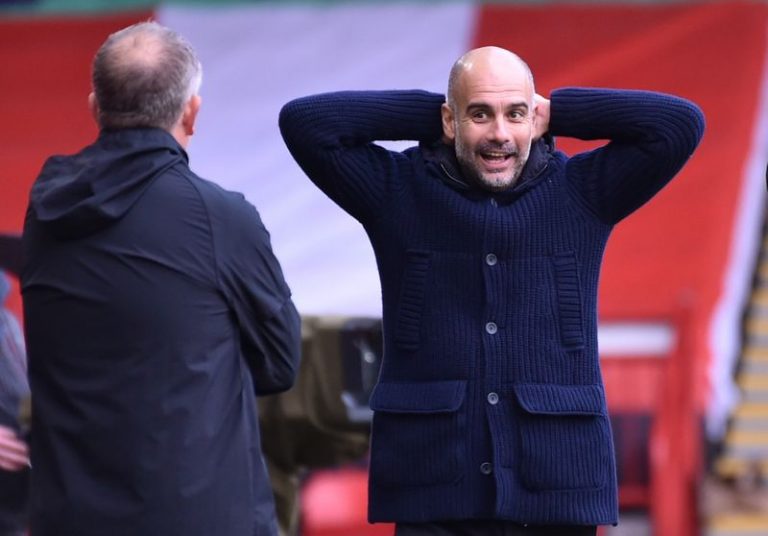LYNXMPEG9U0GL.jpg,El entrenador del Manchester City, Josep Guardiola, gesticula durante el encuentro por la Liga Premier contra el Sheffield United en el estadio Bramall Lane de Sheffield, Reino Unido. 31 octubre 2020. Pool vía Reuters/Rui Vieira; Crédito: Rui Vieira, Reuters