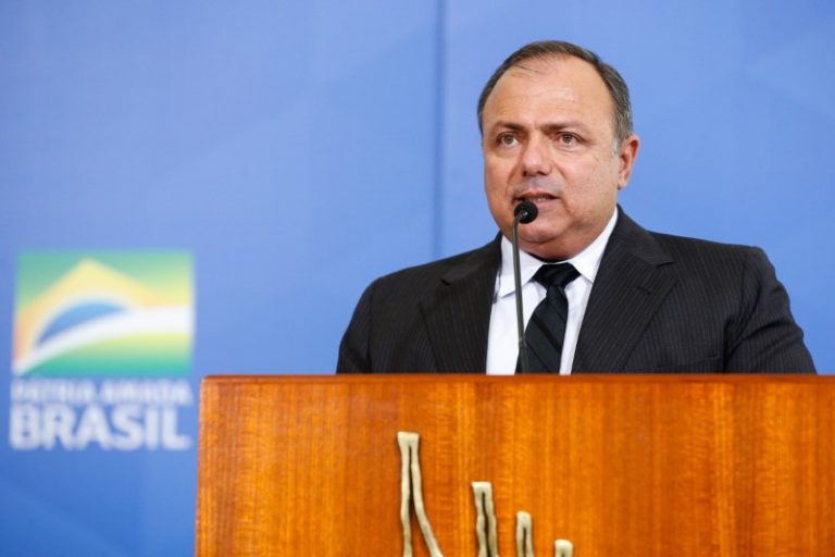LYNXMPEG9U0KG.jpg,Foto de archivo. El ministro de Salud de Brasil, Eduardo Pazuello, durante la ceremonia de su designación en Brasilia, Brasil, 16 de septiembre de 2020.; Crédito: Isac Nóbrega/PR / Latin America, Reuters