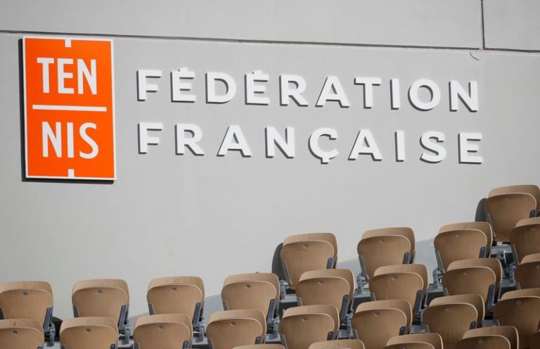 LYNXMPEGA10TH.jpg,Foto de archivo del logo de la Federación Francesa de Tenis en Roland Garros. 
Oct 7, 2020.   REUTERS/Charles Platiau; Crédito: CHARLES PLATIAU, Reuters